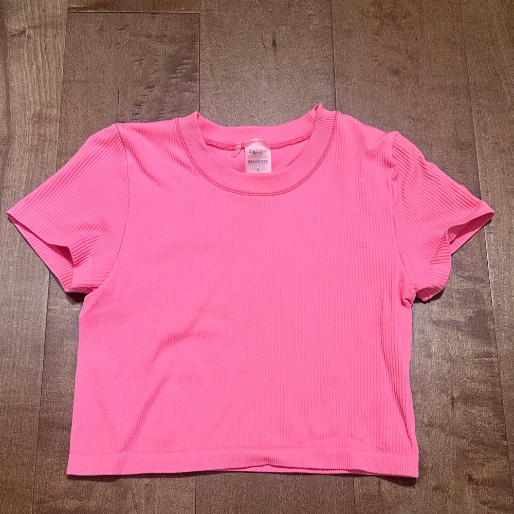 Aritzia Hot Pink Seamless Ribbed Crop Top